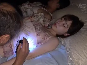 sex trói tay chân hiếp dâm